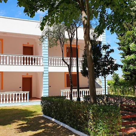 Vila Gridi- Apartamente Me Qera Spille Bagian luar foto