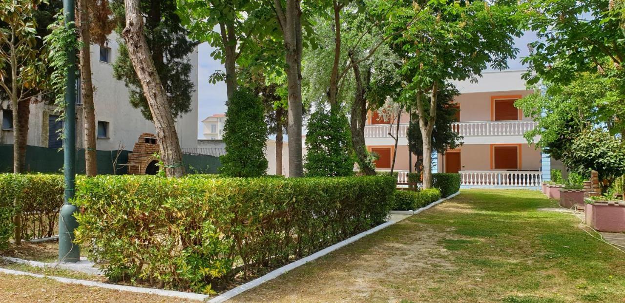 Vila Gridi- Apartamente Me Qera Spille Bagian luar foto